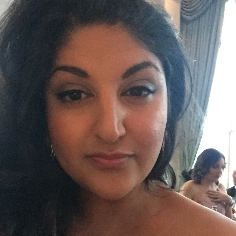 Meet your Posher, Naira